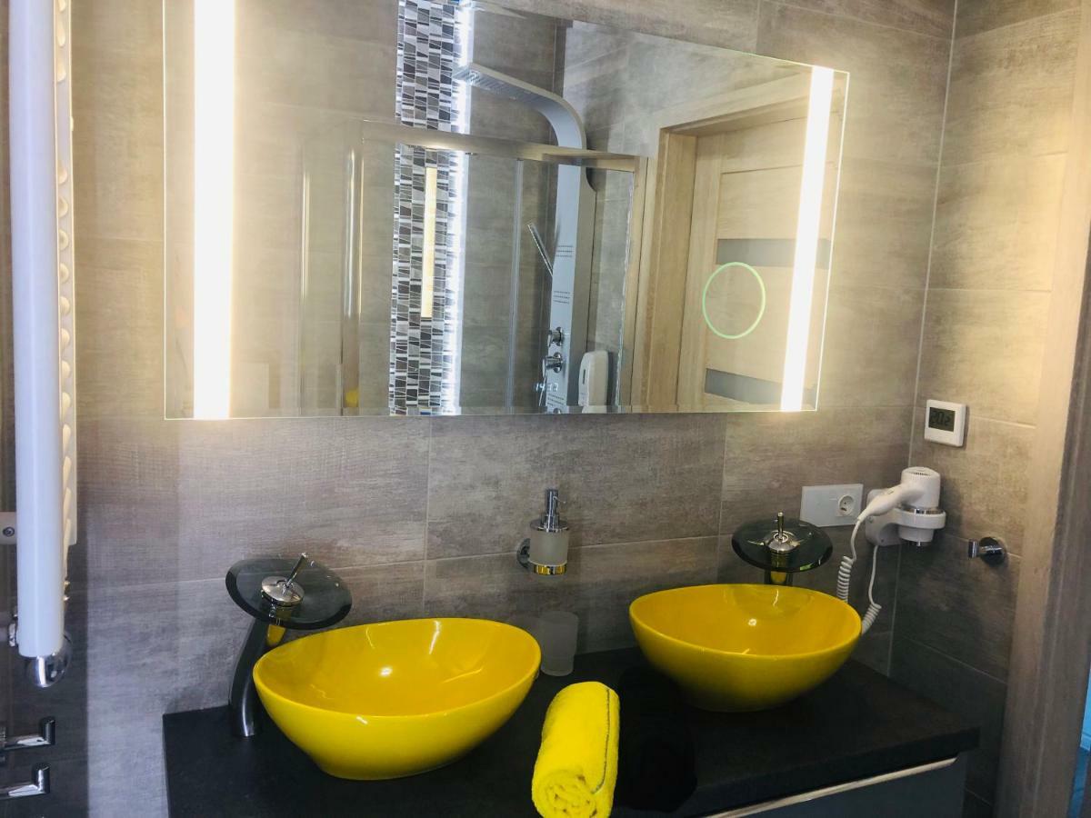 Apartament Elegance Yellow Реваль Экстерьер фото
